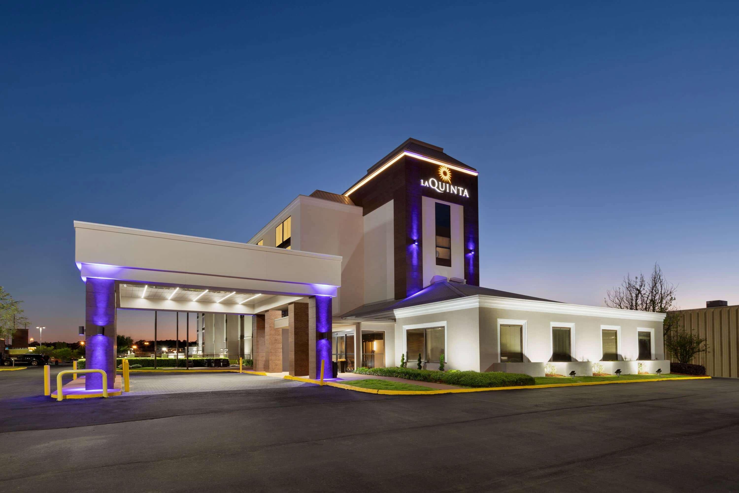 La Quinta Inn & Suites By Wyndham Dothan Exterior foto