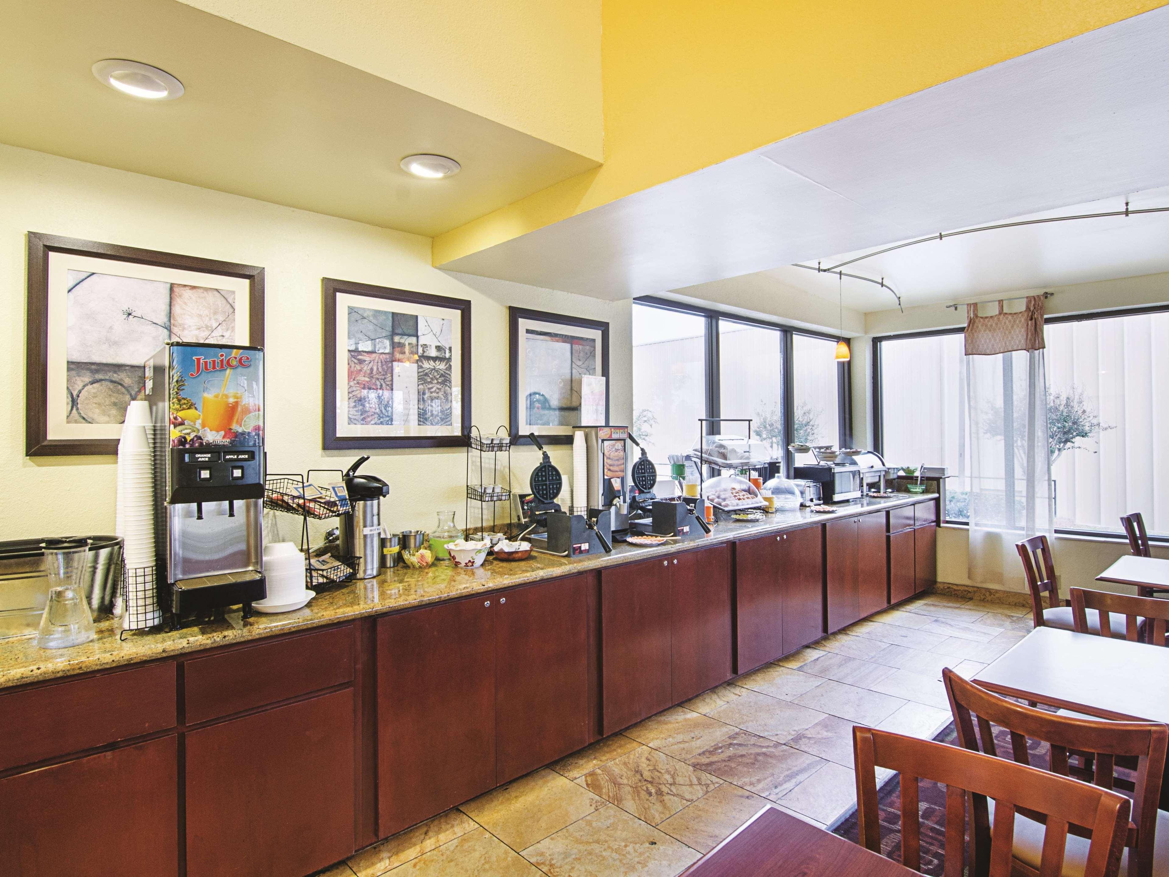 La Quinta Inn & Suites By Wyndham Dothan Exterior foto